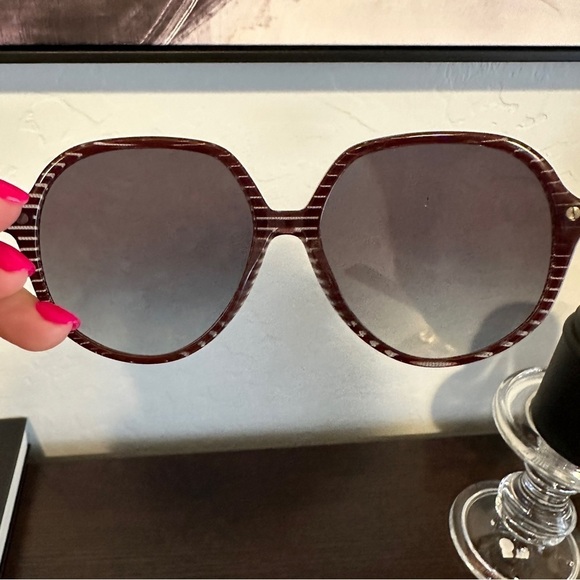 Valentino Sunglasses Women's Striped‎ Red Black Gradient Grey 57mm - Picture 9 of 9